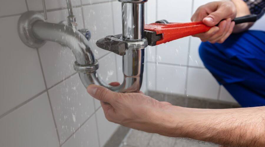 Expert burst pipe repair services in Louisville, AL